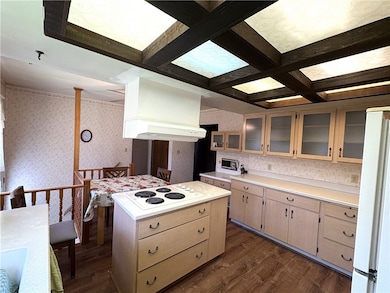 1421 Miller St, Conway, PA 15027 - photo 4