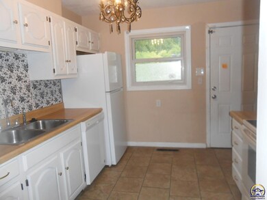 1231 SW 32nd St, Topeka, KS 66611 - photo 5