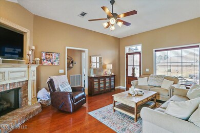 06-270 Ashton Way