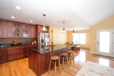 285 Sadlar Meadow Rd, Richmond, VT 05477 - photo 4