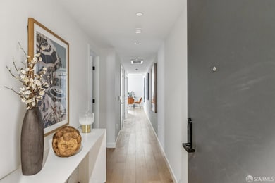 Norvoir unit R4, San Francisco, CA 94109 - photo 2
