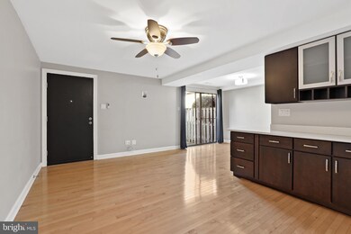 456 West Ct, Glen Burnie, MD 21061 - photo 2