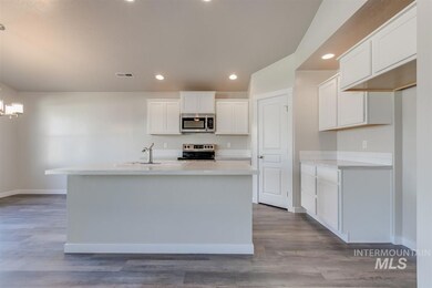 7034 S Catfish Creek Ave, Meridian, ID 83642 - photo 6