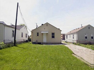 4718 Nowland Ave, Indianapolis, IN 46201 - photo 2