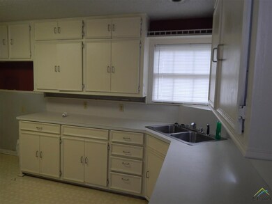 1202 S Azalea Dr, Tyler, TX 75701 - photo 6