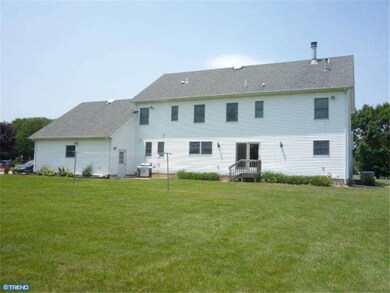 4 Kings Ct, Columbus, NJ 08022 - photo 4