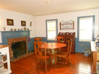 Eat in area = notice another fireplace - shutters 