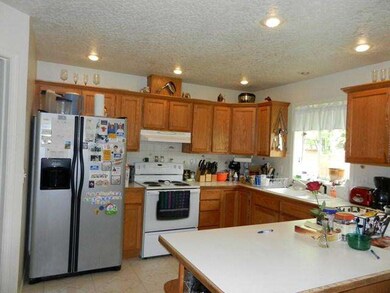 802 W Oakmont Ave, Nampa, ID 83686 - photo 5