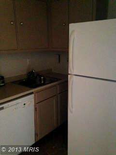 6011 Emerson St unit 611, Bladensburg, MD 20710 - photo 5