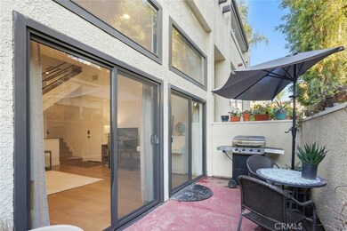 6930 De Celis Place unit 16, Van Nuys, CA 91406 - photo 4