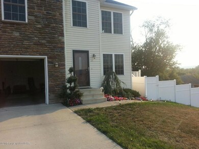 16 Michaeline Dr, Wilkes Barre, PA 18702 - photo 2