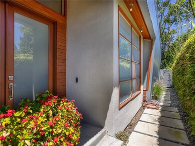 5762 Andasol Ave, Encino, CA 91316 - photo 4