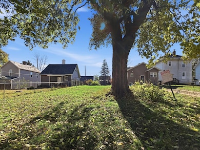 1556 Walsh Ave, Columbus, OH 43223 - photo 4