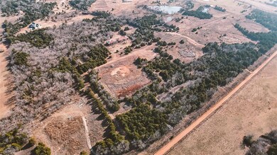 5586 N Westminster Rd, Guthrie, OK 73044 - photo 4