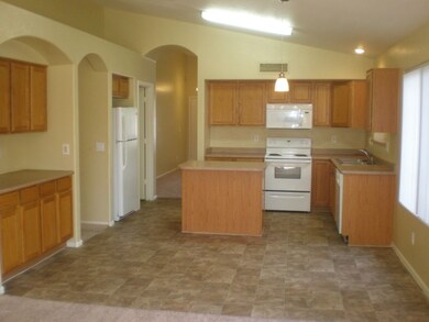 Kitchen_1431028037355_4