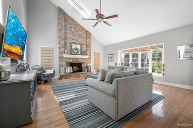 1553 Ceals Ct, Naperville, IL 60565 - photo 4