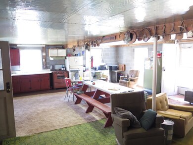 MAIN ROOM