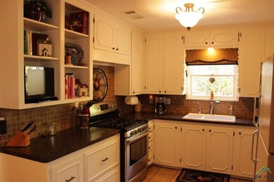 902 Haden St, Tyler, TX 75701 - photo 7