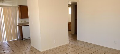 1141 N April Cir unit A, Mesa, AZ 85203 - photo 2