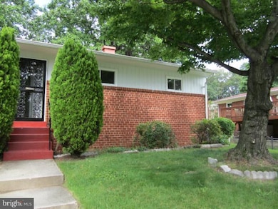 5903 Rosedale Dr, Hyattsville, MD 20782 - photo 2