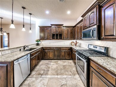 1917 NE 26th St, Moore, OK 73160 - photo 4