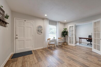 913 Bedford Ct W, Hurst, TX 76053 - photo 5