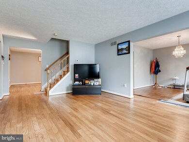 9046 Naygall Rd, Parkville, MD 21234 - photo 4