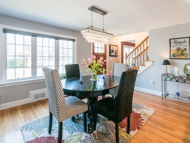 35 Kilburn Rd, West Newton, MA 02465 - photo 3