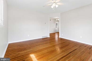 637 Fulmer Cir, Swarthmore, PA 19081 - photo 4