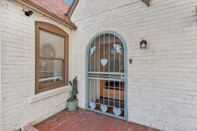 2209 E Weldon Ave, Phoenix, AZ 85016 - photo 3