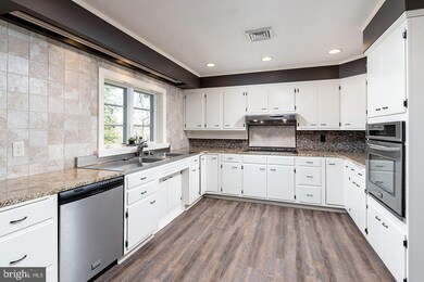 418 Heritage Rd, Sewell, NJ 08080 - photo 6