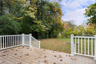 589 Sunderland Rd, Worcester, MA 01604 - photo 7