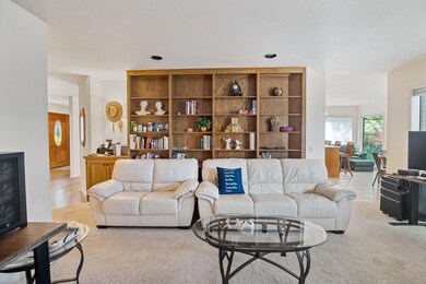 737 SE M St, Grants Pass, OR 97526 - photo 7