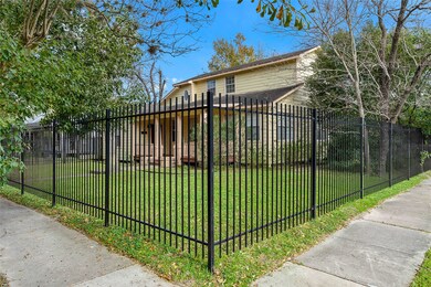 1602 Arlington St, Houston, TX 77008 - photo 2