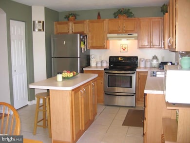 3947 Birchwood Ln, Columbia, PA 17512 - photo 3