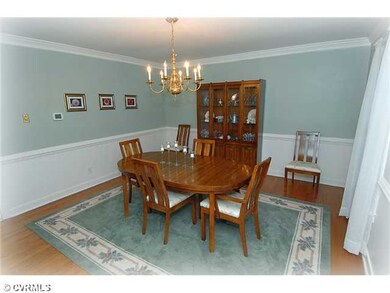 Dining Room - Formal Dining Room with Hardwood Flo