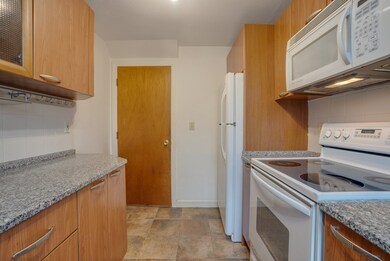 30 Emerson Gardens Rd unit 30, Lexington, MA 02420 - photo 3