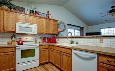 28th Kitchen