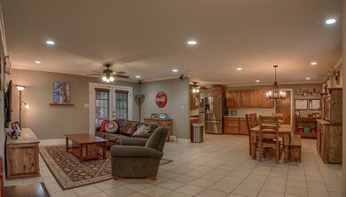 116 Edgewood Dr, Fredericksburg, TX 78624 - photo 2