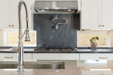 807 Moody St, Houston, TX 77009 - photo 4