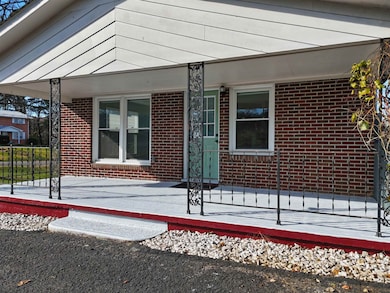 106 Montgomery St, Radford, VA 24141 - photo 6