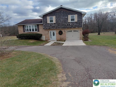 1020 E Main St, Weatherly, PA 18255 - photo 3