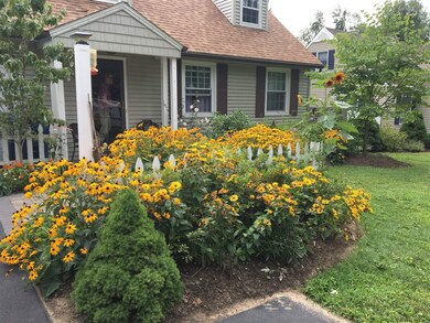 8 Rita Ln, Albany, NY 12211 - photo 3