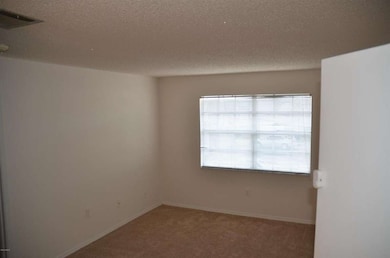 LIVINGROOM 2
