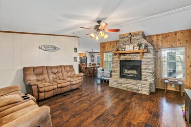 402 Rosewood Ln, Basile, LA 70515 - photo 3