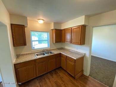 6531 Solandra Dr, Jacksonville, FL 32210 - photo 7