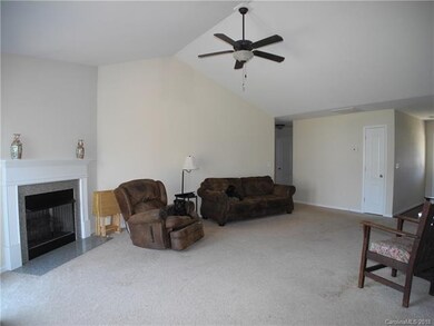 812 Summey Farm Dr unit 62, Dallas, NC 28034 - photo 6