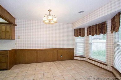 1310 W Hot Springs St, Broken Arrow, OK 74011 - photo 7