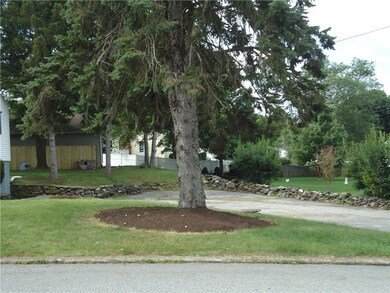 119 Marshall Rd, Woonsocket, RI 02895 - photo 6