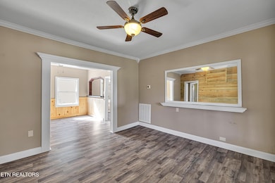 145 Shady Grove Rd, Lancing, TN 37770 - photo 4